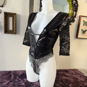 Deal❗️Lace&faux Leather Bodysuit